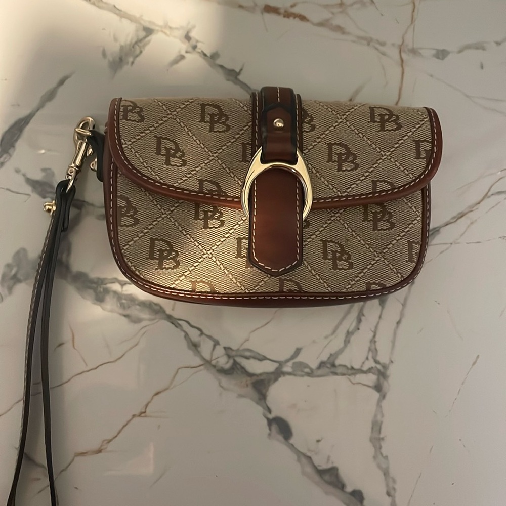 Dooney and Bourke wristlet